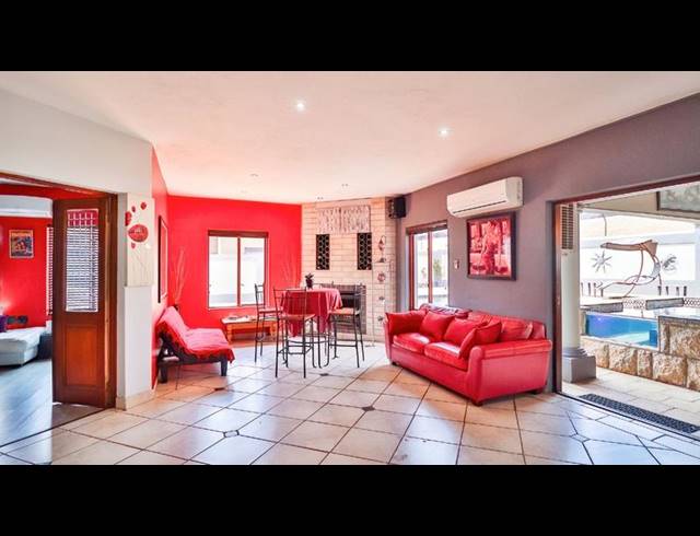 4 BEDROOM HOUSE FOR SALE IN ZAMBEZI COUNTRY ESTATE